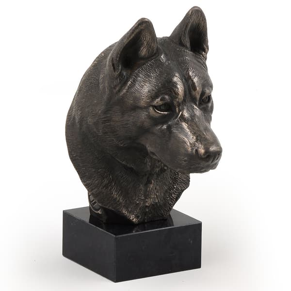 Siperianhusky, Siperianhusky - koirapatsas, rintakuva kivijalalla, veistos, Art-Dogin koiranäyttelyn palkinto