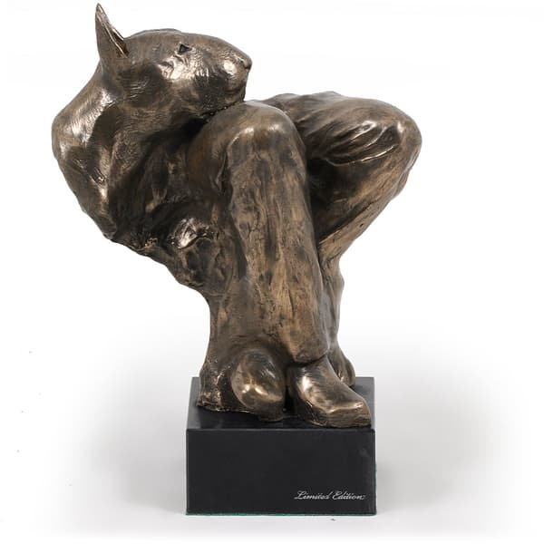 Bullterrieri, Bullterrieri III - koirapatsas, rintakuva kivijalalla, veistos, Art-Dogin koiranäyttelyn pokaali