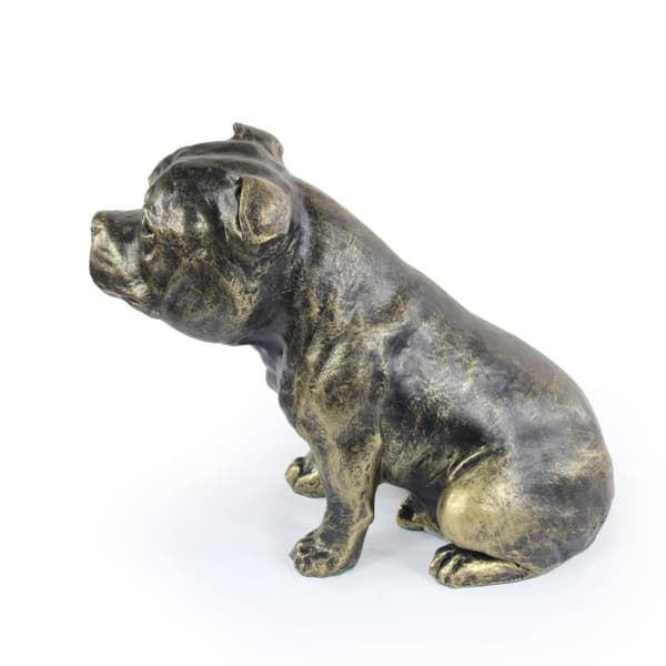 Staffordshire Bull Terrier, Staffik, Staffi - hundstatyett, sittande hund på skrivbordet, dekoration för en hundälskares vardagsrum av Art-Dog
