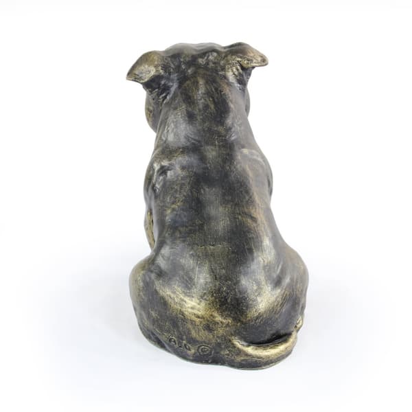 Staffordshire Bull Terrier, Staffik, Staffi - hundstatyett, sittande hund på skrivbordet, dekoration för en hundälskares vardagsrum av Art-Dog