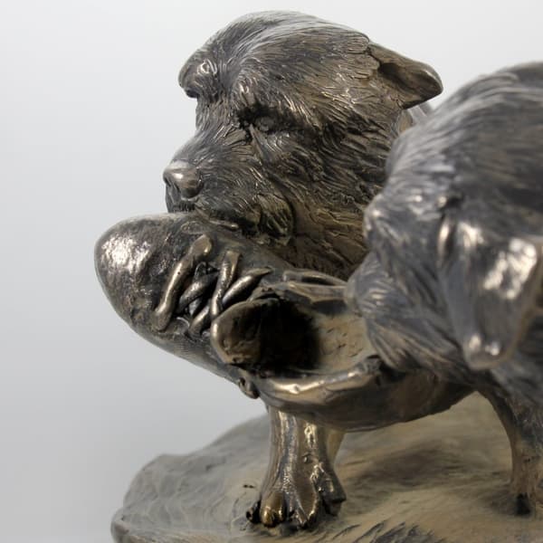Scene fra Norwitch - eksklusiv hundestatuette, luksuriøst interiørdesign, begrænset oplag af Art-Dog-figurer