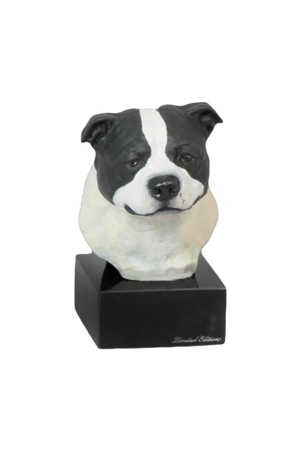 Staffordshiren bullterrieri, Staffik, Staffi - maalattu patsas, hahmopatsas, taiteilijan tekemä, Art-Dog tuotemerkki