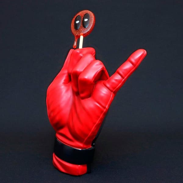 Statuett Diamond Select Toys Marvel Deadpool Heroiska Händer