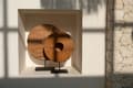 Miniatyrbillede 2 af 7: Teak Skive på Stand - M Bazar Bizar