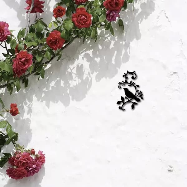 Bomclap Bird Metal Wall Decor – Fugle på gren! Jernskilte, hængende ornamentskulptur med blade. Balkon, Have, Hjem, Salon. Indendørs & Udendørs