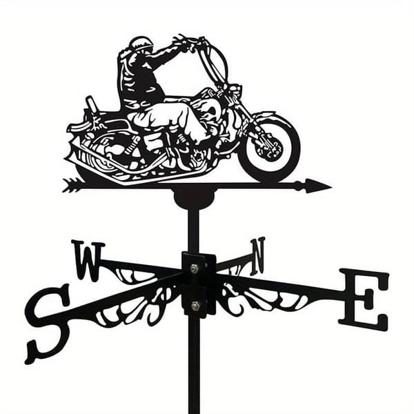 1 stycke retro vindfläkt, metallsilhuett av en motorcykelryttare, vindriktningsindikator, gårdstak, terrass, gräsmatta, gårdsdek