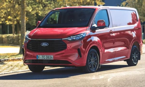 DÆKKER 100% skræddersyet NY FORD TRANSIT CUSTOM fra 2024 - uden bord