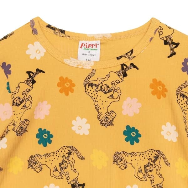 Pippi Langstrømpe Blomster sweater beige