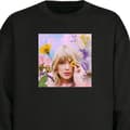 Miniatyrbillede 2 af 4: Sweatshirt | Behagelig Collegebluse til Voksne Taylor Swift So