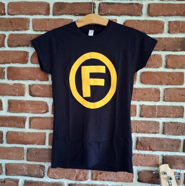 Lady tshirt: Anders F. Rönnblom