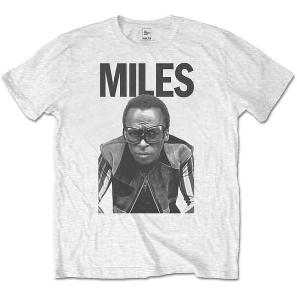 Miles Davis Unisex T-Shirt: Miles (Small)