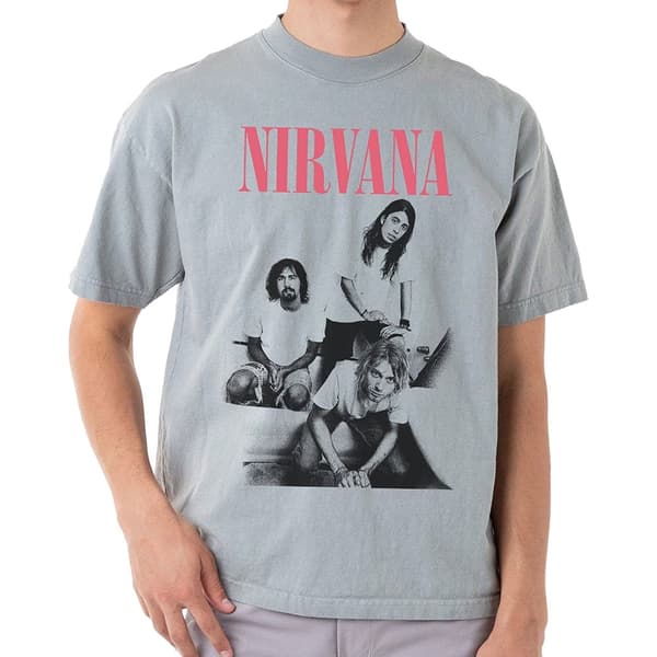 Nirvana Unisex T-Shirt: Bathroom Photo (X-Large)