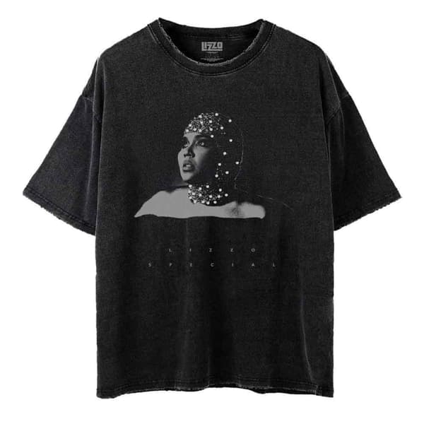 Lizzo T Shirt Special Black and White  Photo Official Unisex Black Dye Wash