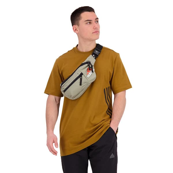 Adidas Kortärmad T-shirt Fi 3s Brun S / Regular Man