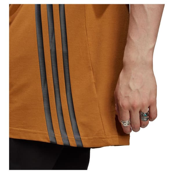 Adidas Kortärmad T-shirt Fi 3s Brun S / Regular Man