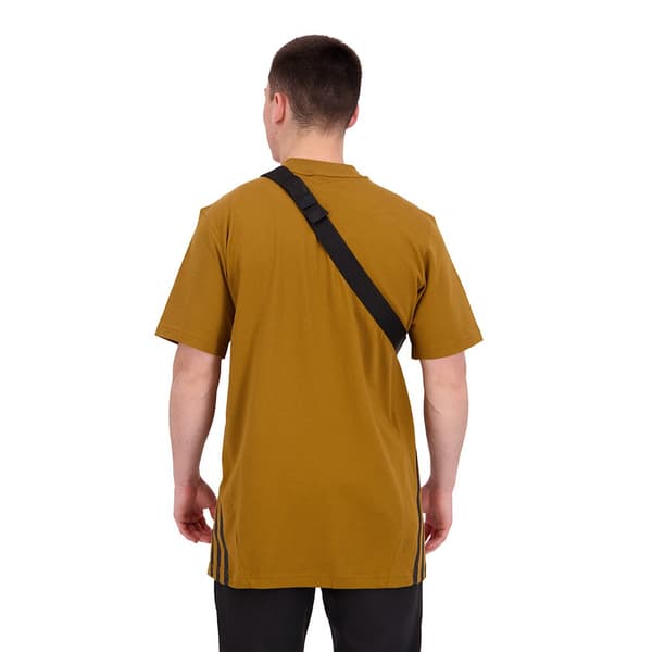 Adidas Kortärmad T-shirt Fi 3s Brun S / Regular Man