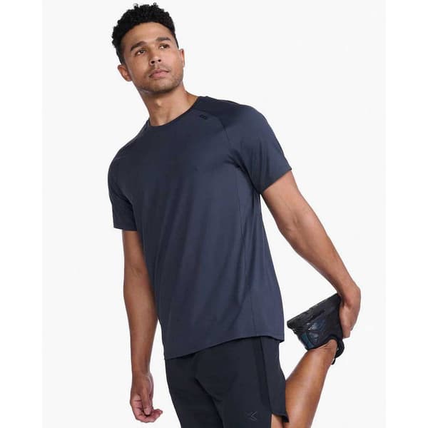 2xu Kortärmad T-shirt Motion Blå XL Man