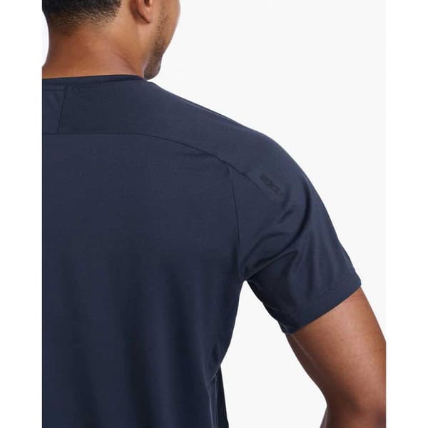 2xu Kortärmad T-shirt Motion Blå XL Man