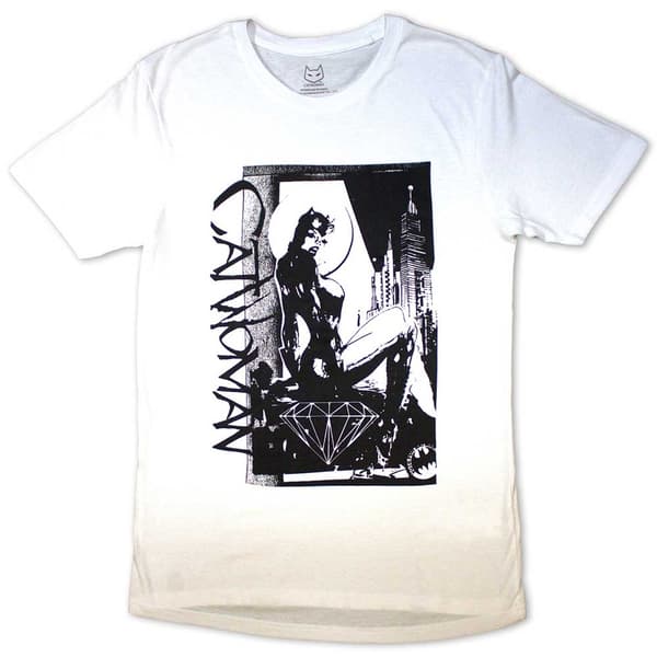 DC Comics Unisex T-Shirt: Catwoman - Skyline (Small)