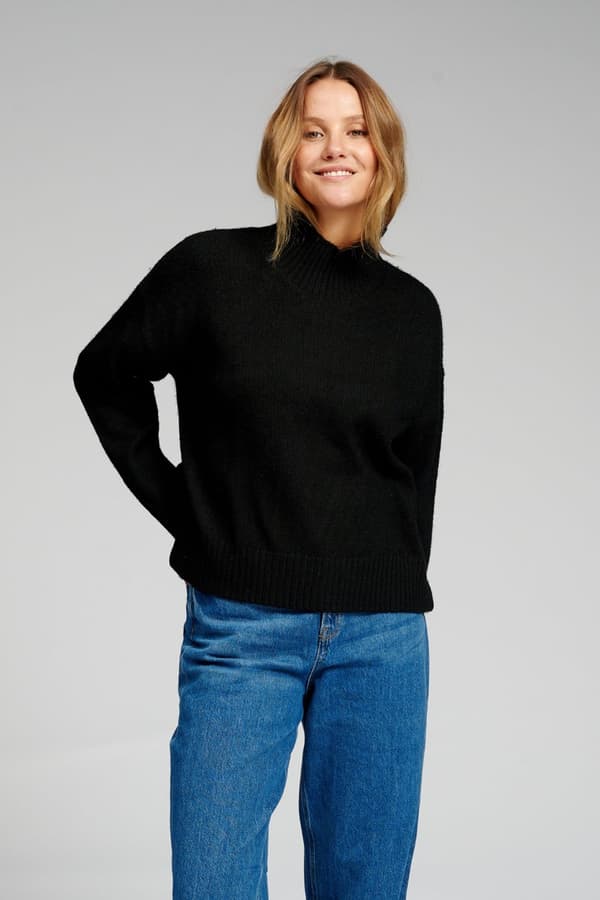Oversized strikket trøje med polo-hals - sort