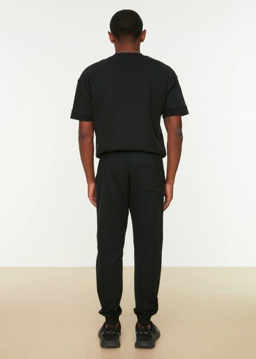 Trendyol Sweatshirt - TMNSS20EA0006 - Svart Man Regular Fit Panel Detaljerade träningsbyxor Herr