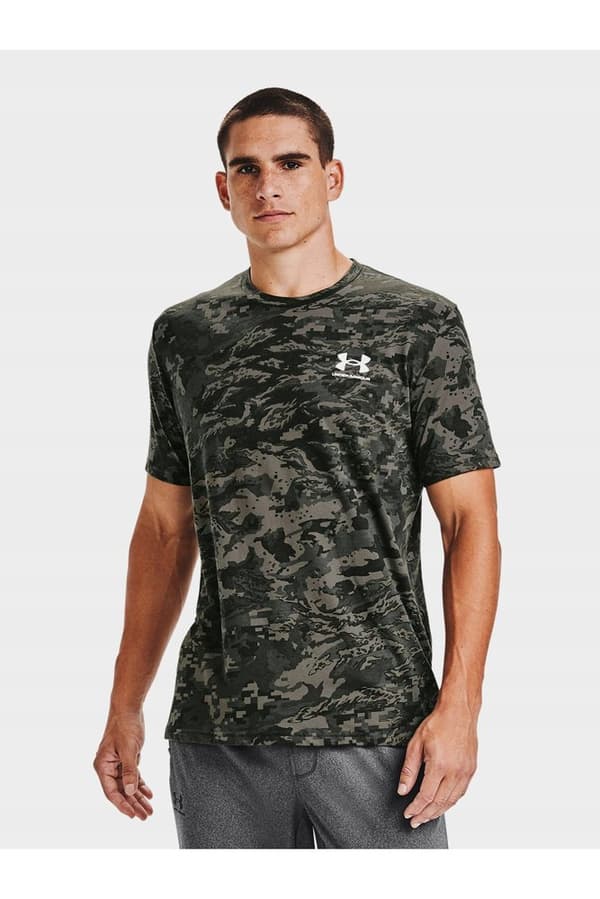 Under Armour Abc Camo T-shirt Med Korta ärmar Grönt S / Regular Man
