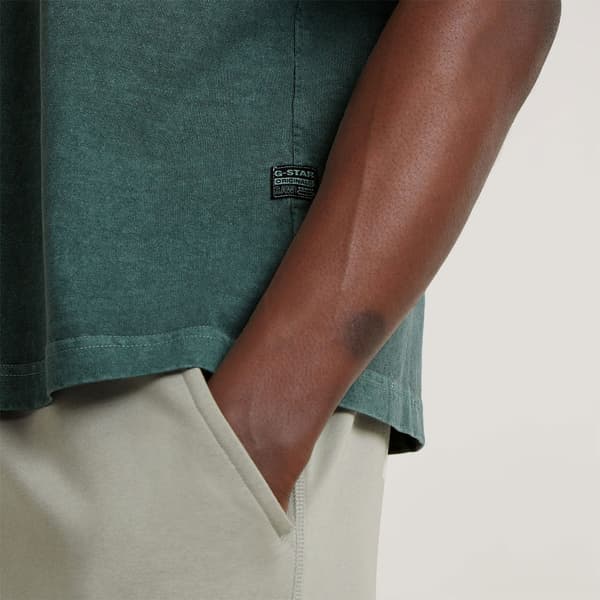 G-star Overdyed Center Chest Boxy T-shirt Med Korte ærmer Blå 2XS Mand