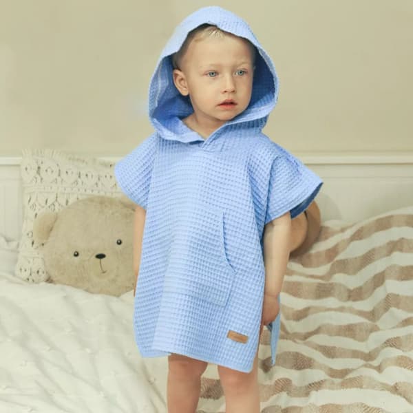 Lasten kylpyponcho hupulla White M
