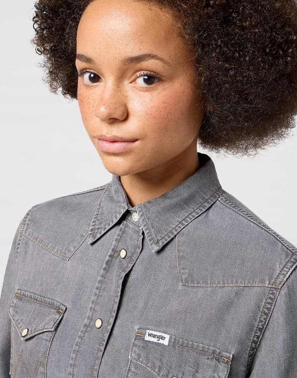 Wrangler NORMAL SKJORTA Oyster Grey JEANSGRÅ DAMJEANSSKJORTA XS