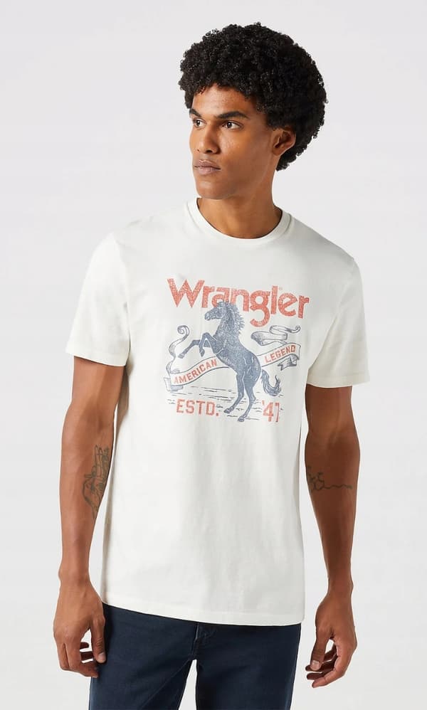 Wrangler AMERICANA T-SHIRT Worn VIT T-SHIRT MED BOMULLST-SHIRT MED MÖNSTER XXL