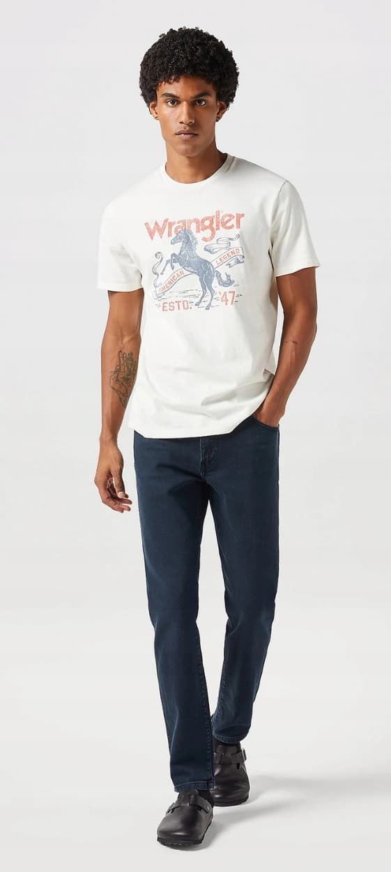 Wrangler AMERICANA T-SHIRT Worn VIT T-SHIRT MED BOMULLST-SHIRT MED MÖNSTER XXL