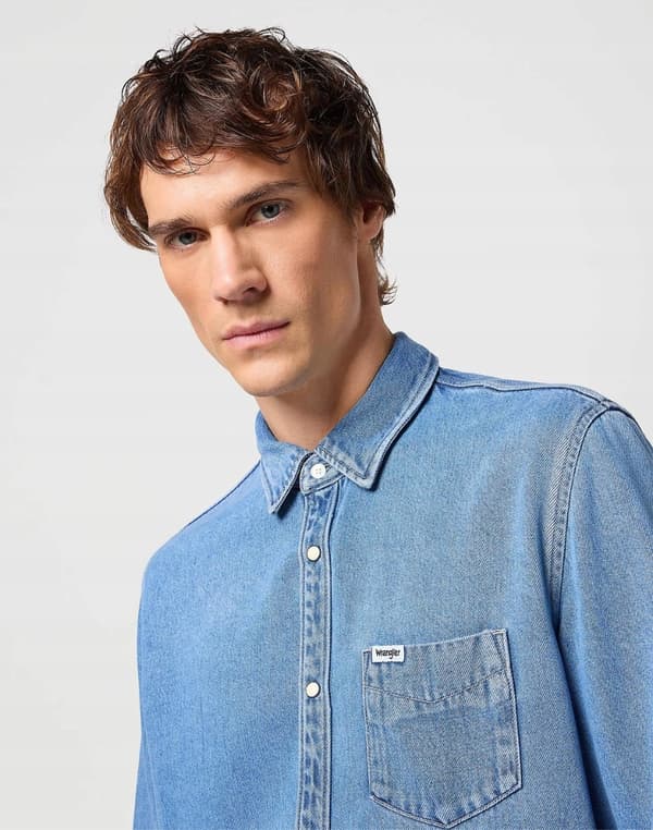 Wrangler 1-LOMMES SKJORTE Light Stone DENIMSKJORTE BLÅ DENIM REGULAR M
