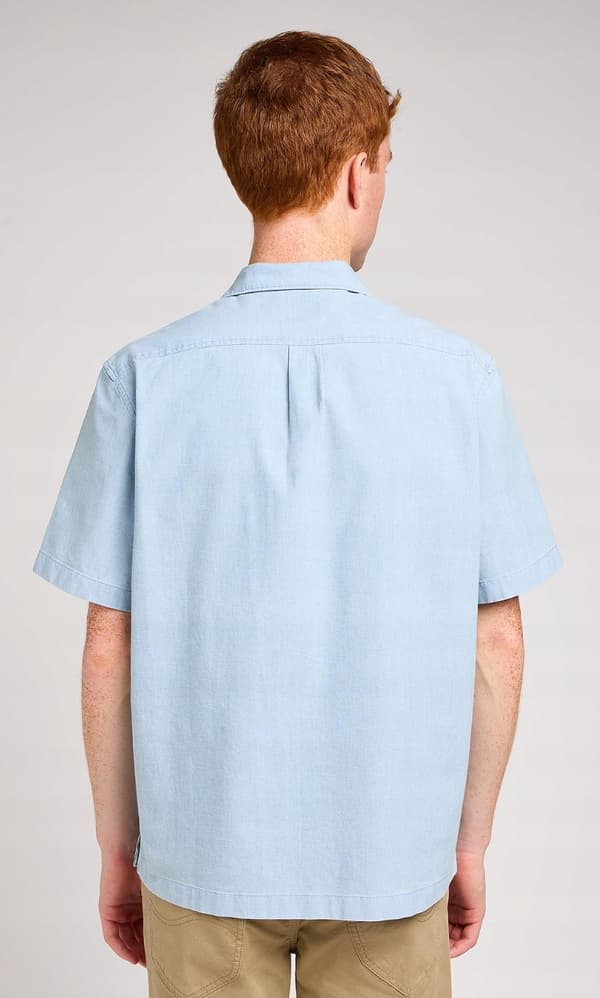 Lee RESORT SKJORTE Chambray LØS LYSBLÅ SKJORTE MED KORTE ÆRMER