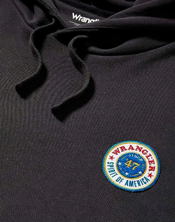 Wrangler LOGO HOODIE Tvättad Svart SVART HOODIE KÄNGURU STORLEK L