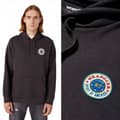 Miniatyrbild 1 av 7: Wrangler LOGO HOODIE Tvättad Svart SVART HOODIE KÄNGURU STORLEK L