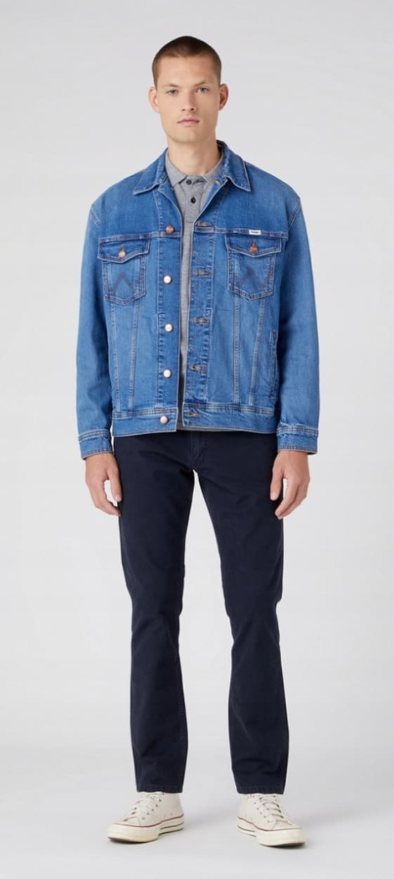 Wrangler REFINED -poolopaita, haalistuneen mustan harmaan värinen poolopaita, pienen logon kanssa, normaali koko M