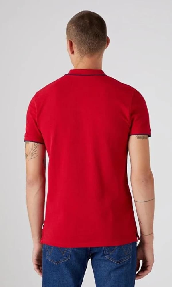 Wrangler poolopaita punainen SLIM FIT -vartalonmyötäinen punainen poolopaita pienellä logolla S