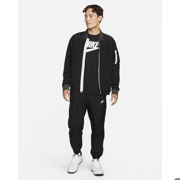 T-shirt - NIKE - Sportkläder - Svart - Korta ärmar - Klassisk krage
