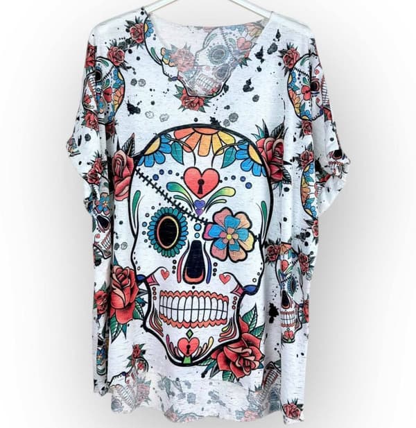 V-neck top "Roses & Skulls" - one size 44-46