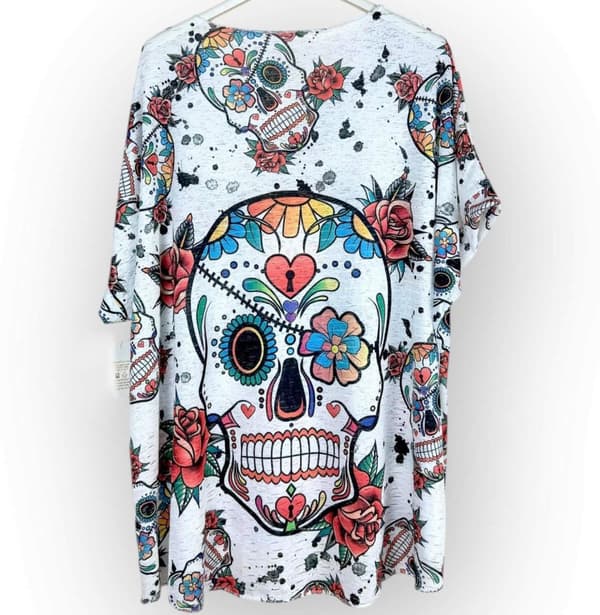 V-neck top "Roses & Skulls" - one size 44-46