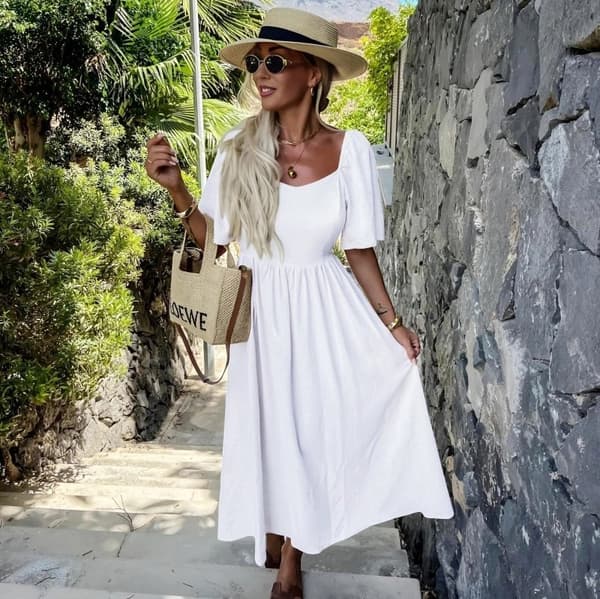 Klänning med öppen rygg i boho chic stil - flera färger - one size 38-44