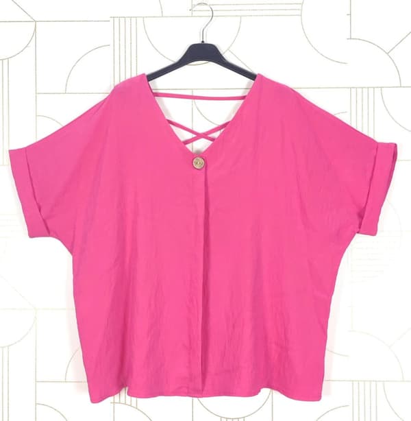 Blouse in fresh and elegant style - one size 44-48