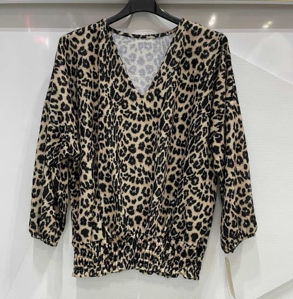 Agélii Fashion - V-ringad jumper i 2 färger - one size 38-42