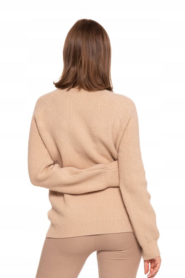 Beige DAMTRÖJA Löst Mjuk Stickad Modern Feminin Halv Polotröja MORAJ M