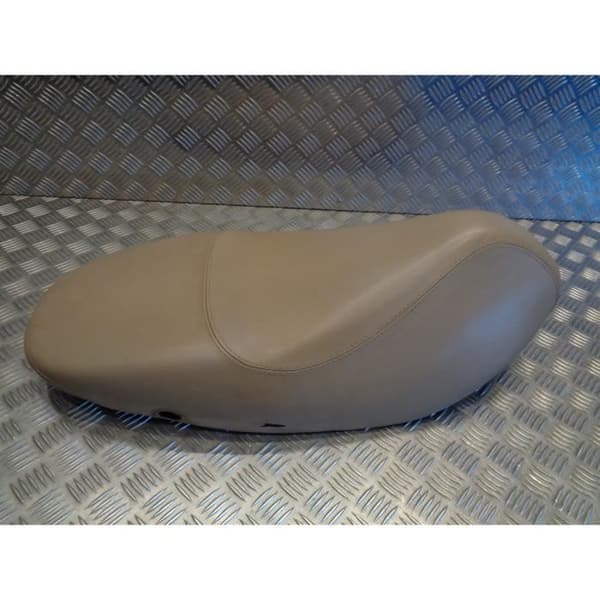 tvåsitsiga sadel skoter piaggio 50 liberty 2 takt c42500 2009- USED