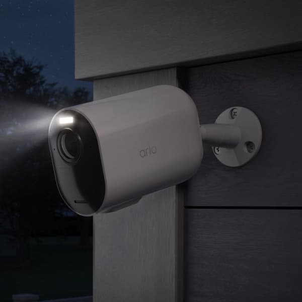 Arlo Ultra V2 XL SIKKERHEDSKAMERA Trådløs tilføjelse (hvid) - Indendørs og udendørs IP-kamera - Batteri 12 måneder. - Integreret sirene & spotlight (n Hvid