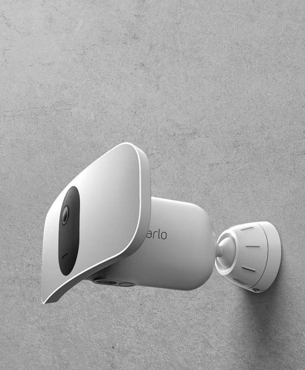 Arlo Pro 3 Projektørkamera Hvid 1-PIECE - Sikkerhedskamera - IP-kamera - Indendørs & Udendørs - Bevægelsessensor - Smart Home - Indbrudssikring - Natt