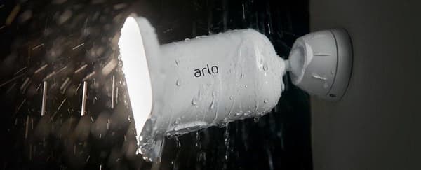 Arlo Pro 3 Projektørkamera Hvid 1-PIECE - Sikkerhedskamera - IP-kamera - Indendørs & Udendørs - Bevægelsessensor - Smart Home - Indbrudssikring - Natt