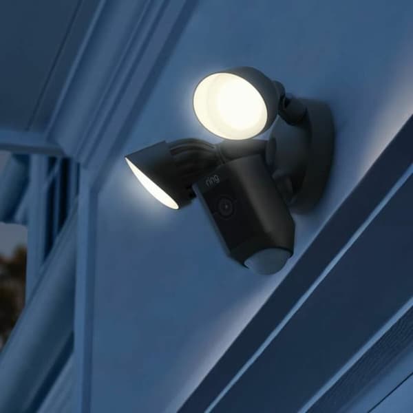 Turvakamera Ring Automotive Floodlight Cam