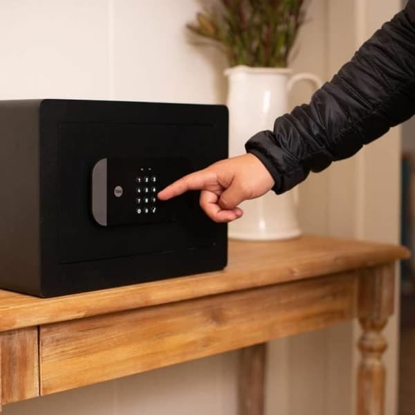 Pengeskab med elektronisk lås Yale YSS/250/EB1 Sort